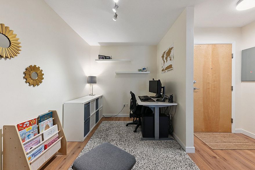 309 2288 Marstrand Avenue