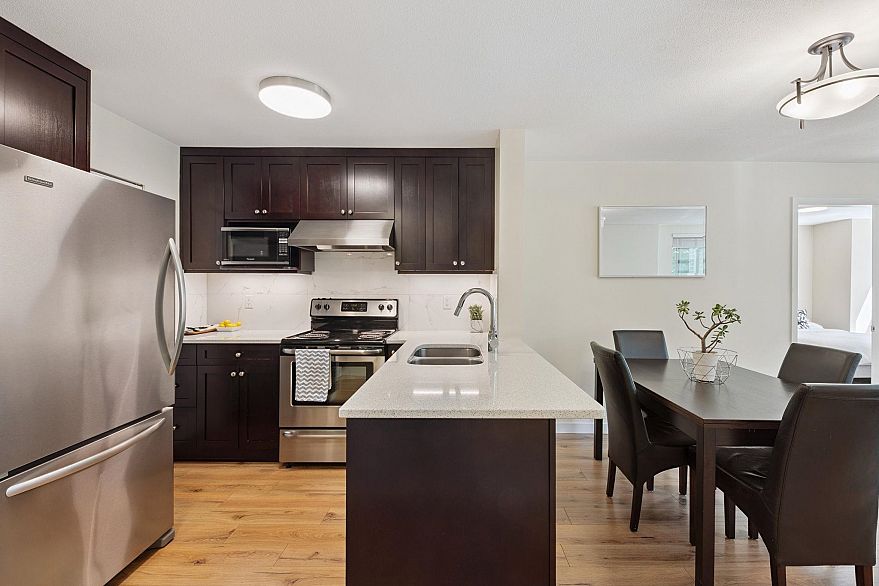 309 2288 Marstrand Avenue