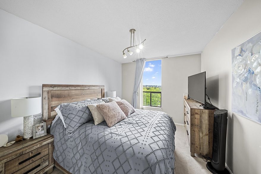 1003 2370 W 2nd Avenue