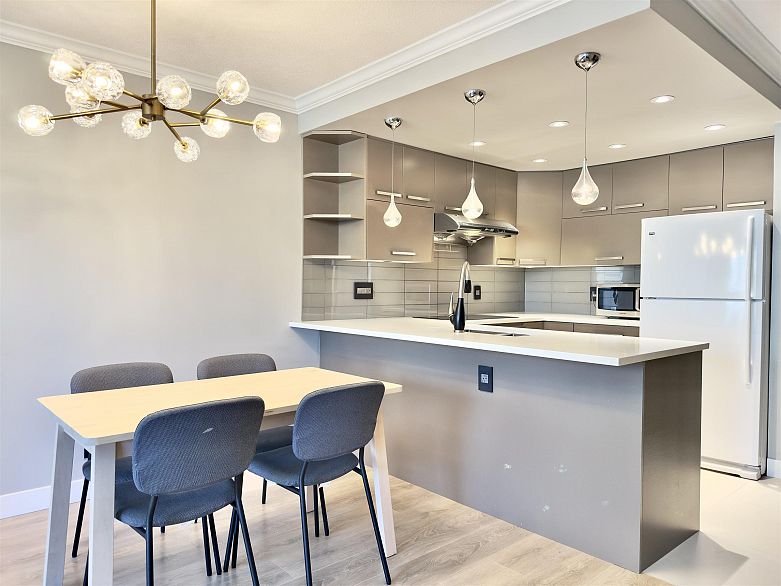 209 2140 Briar Avenue