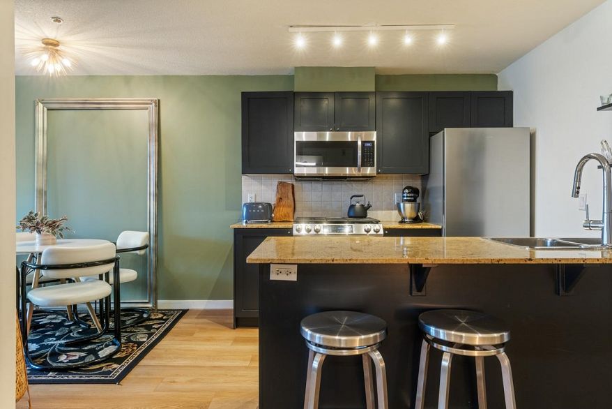 313 2636 E Hastings Street