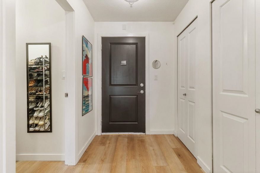 313 2636 E Hastings Street