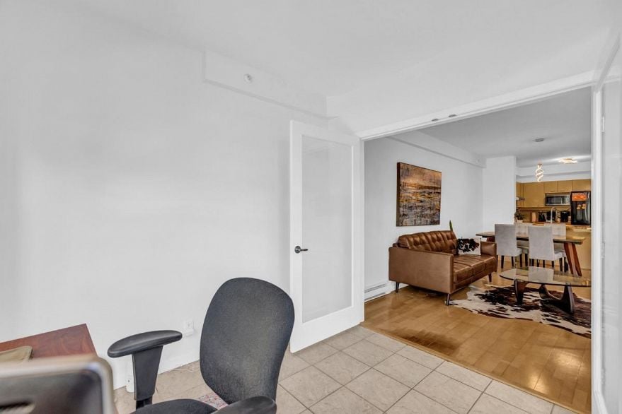 209 2228 Marstrand Avenue