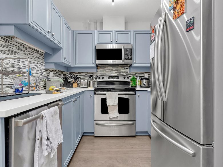 403 2929 W 4th Avenue