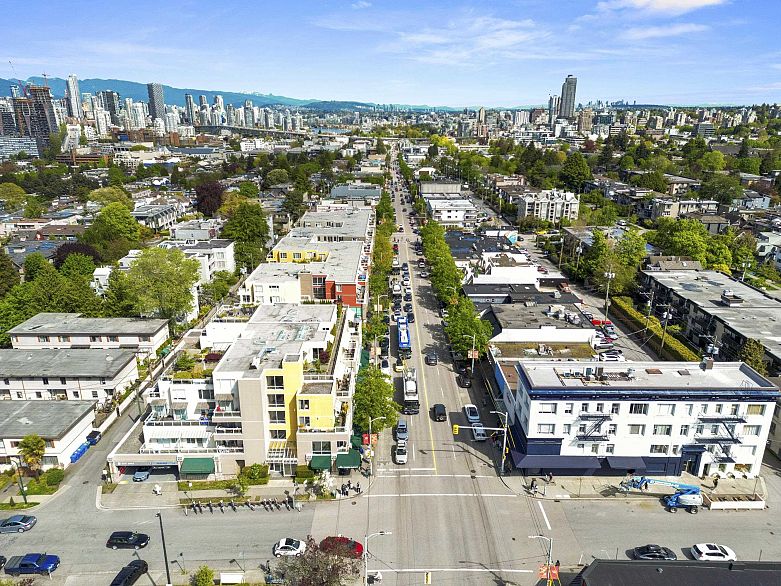 1003 2370 W 2nd Avenue