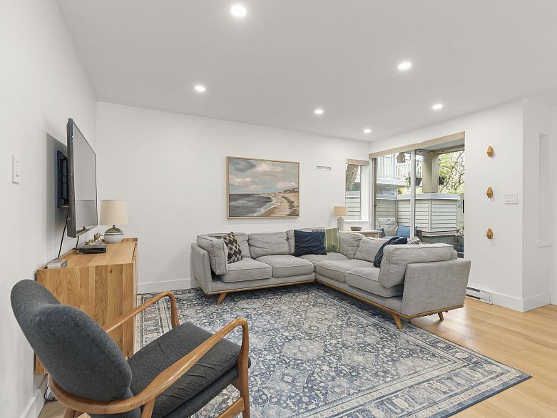 116 1890 W 6th Avenue