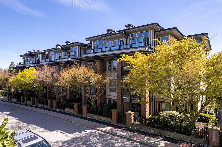 116 738 E 29th Avenue