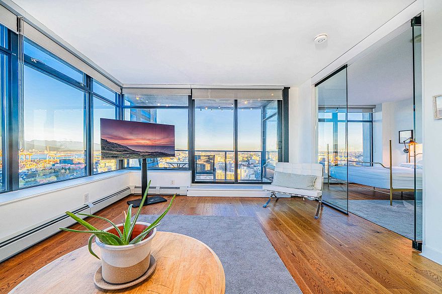 2401 108 W Cordova Street