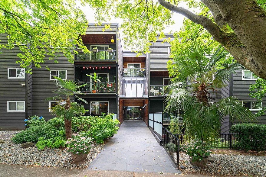 209 1550 Barclay Street