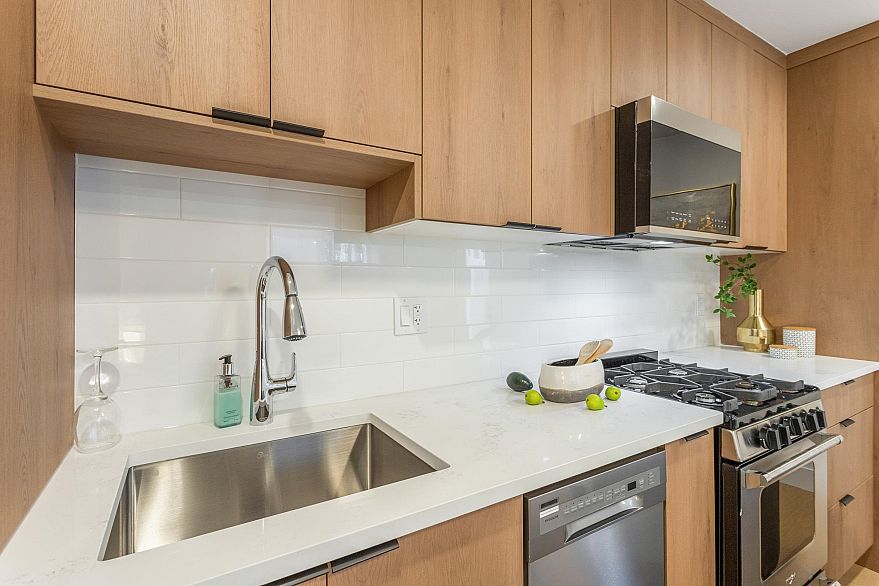 2658 Waterloo Street