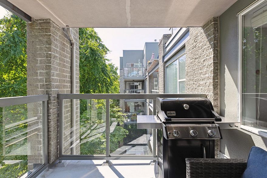 309 2288 Marstrand Avenue