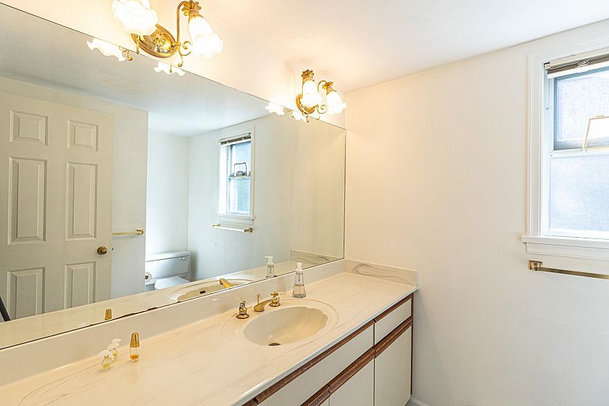 6056 Trafalgar Street