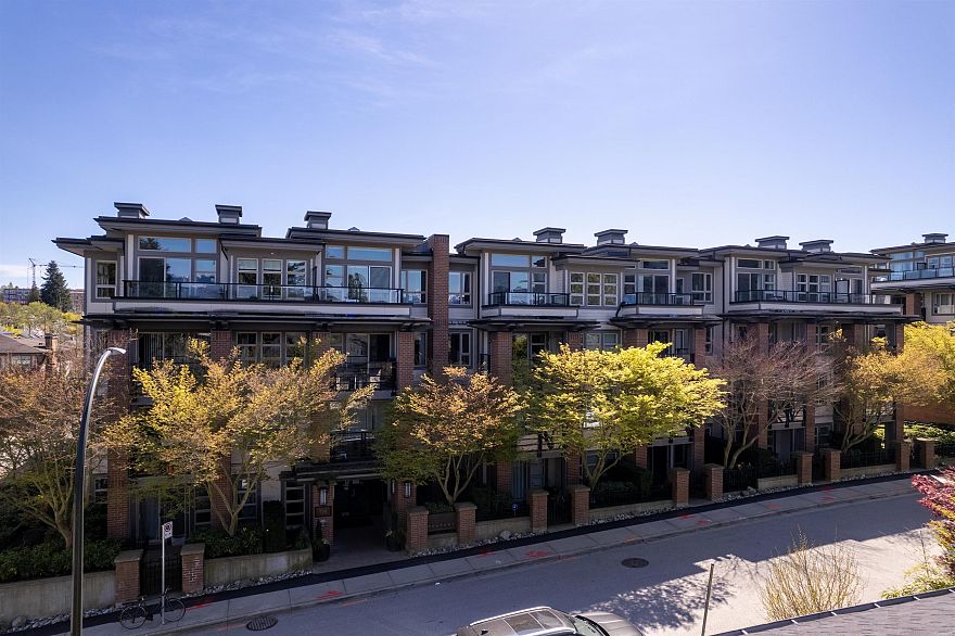 116 738 E 29th Avenue