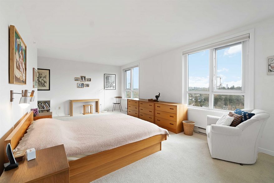 PH2B 2988 Alder Street