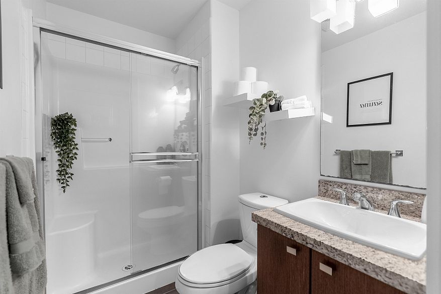 116 738 E 29th Avenue