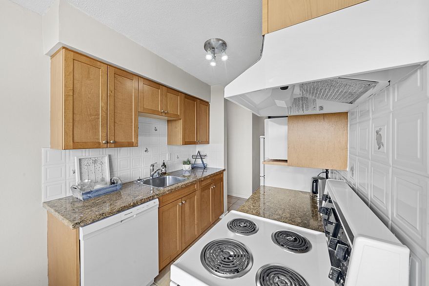 1003 2370 W 2nd Avenue