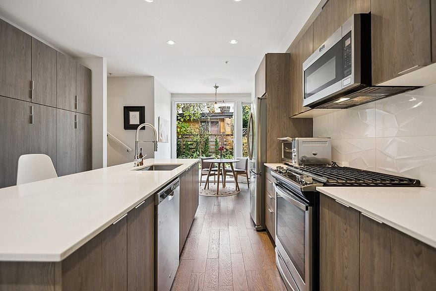 13 531 East 16th Avenue