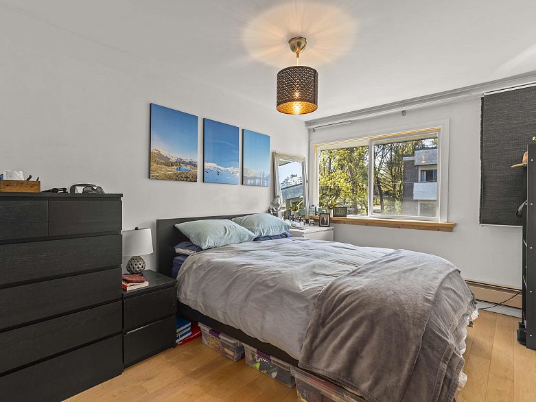 12 2223 Prince Edward Street