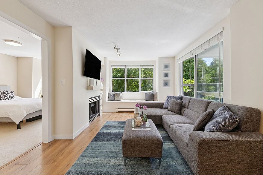 309 2288 Marstrand Avenue