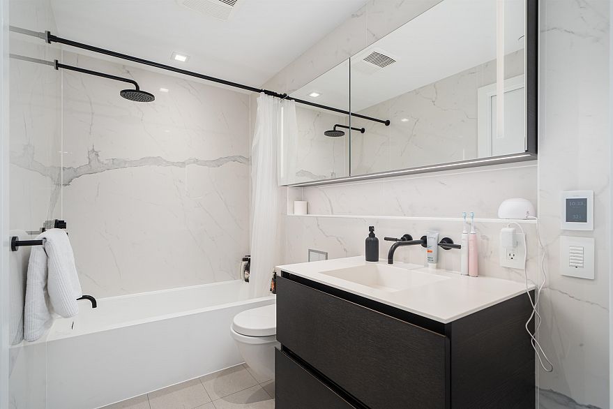 1905 620 Cardero Street