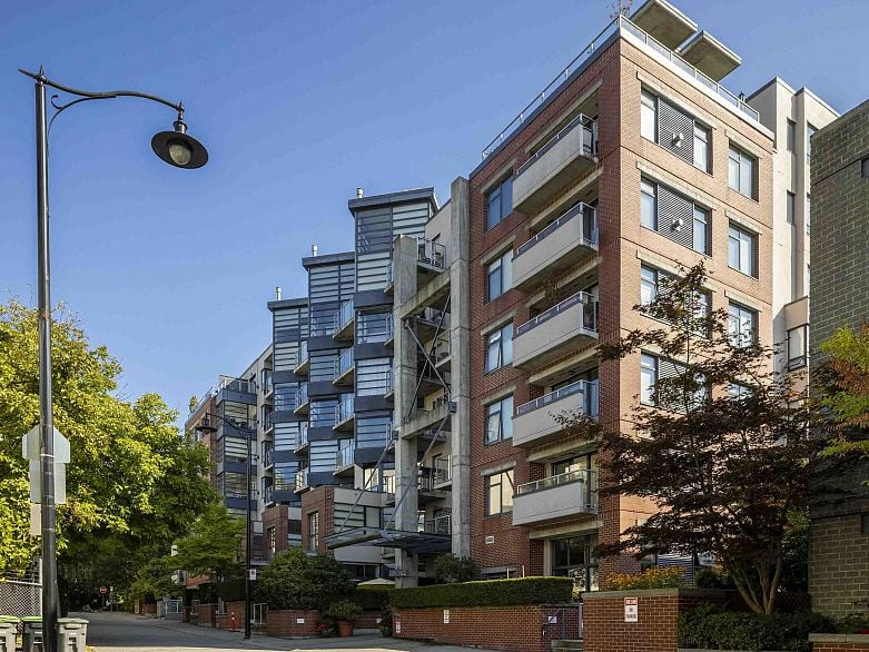 612 2228 Marstrand Avenue