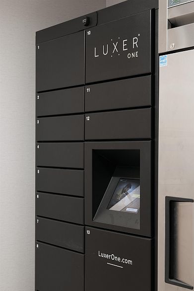 101 3668 W 10th Avenue