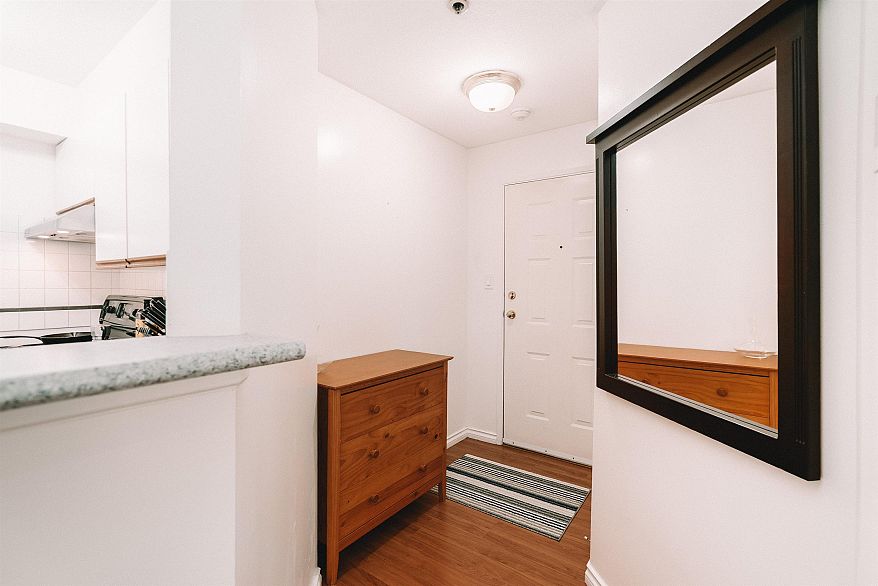 106 3168 Laurel Street