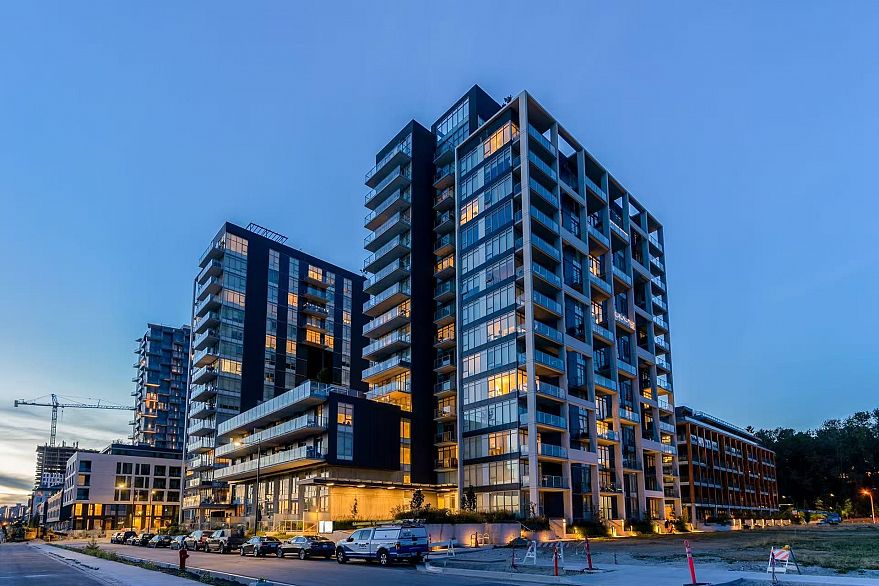 411 3581 E Kent North Avenue