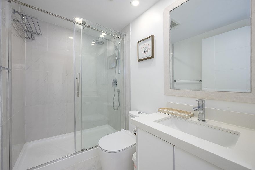 2005 1050 Burrard Street