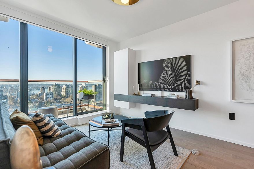 2201 1482 Robson Street