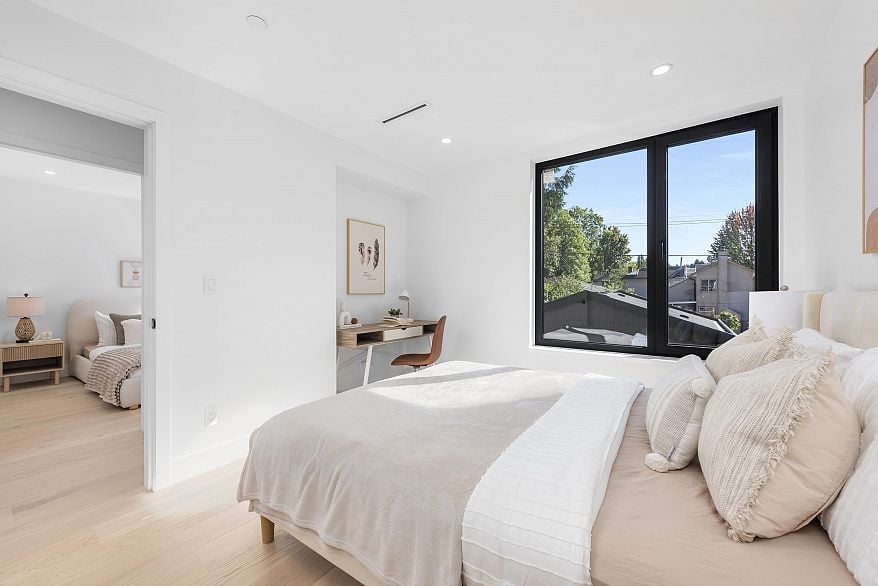 2 2626 W 41st Avenue