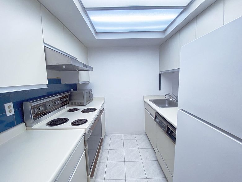 501 850 Burrard Street