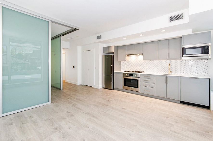 208 2435 Kingsway Street