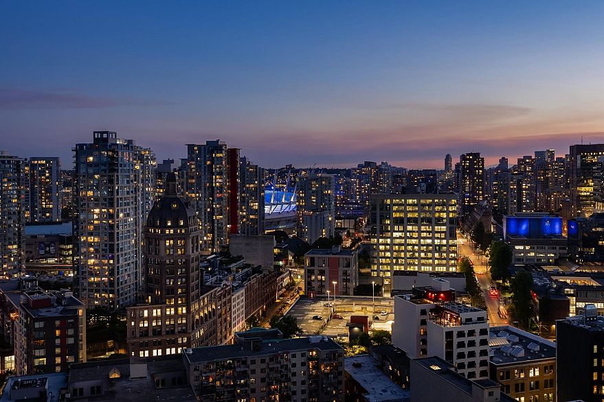 2709 108 W Cordova Street