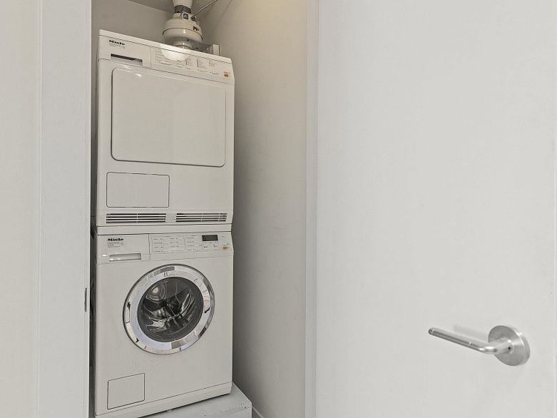 612 2228 Marstrand Avenue