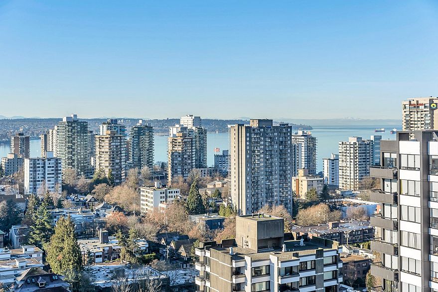 2201 1482 Robson Street