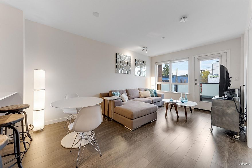 204 202 E 24th Avenue