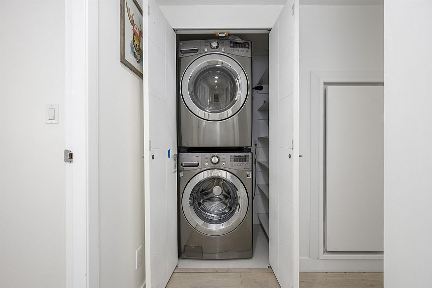 2005 1050 Burrard Street