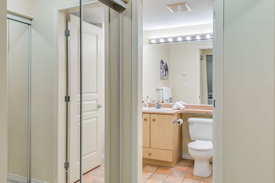 317 2929 W 4th Avenue