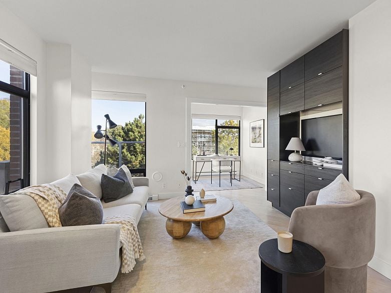 612 2228 Marstrand Avenue