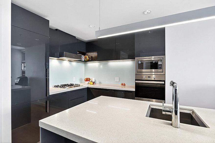 3609 777 Richards Street