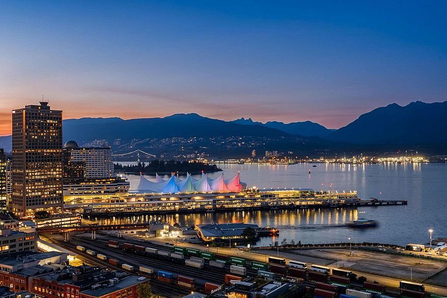 2709 108 W Cordova Street