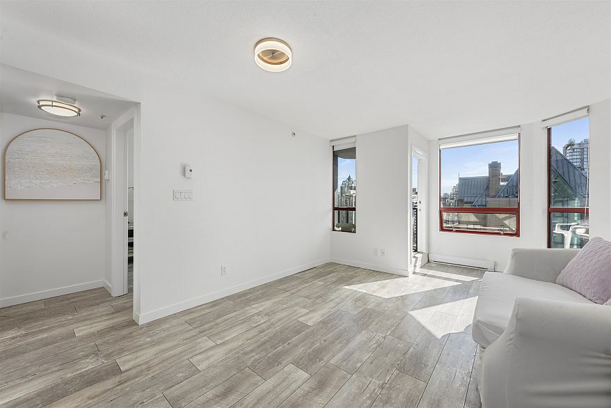 1401 811 Helmcken Street