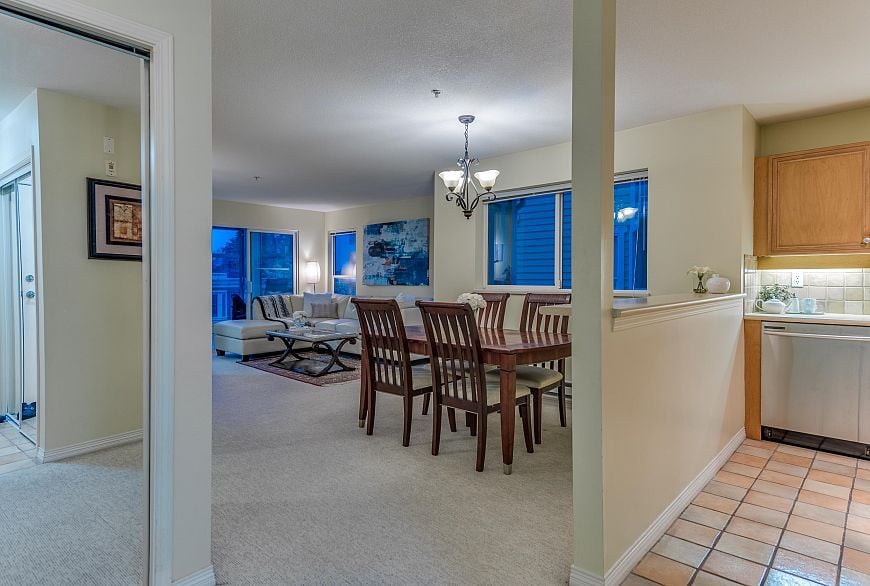 317 2929 W 4th Avenue