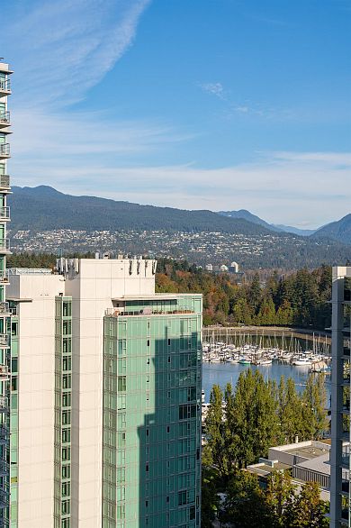 1905 620 Cardero Street