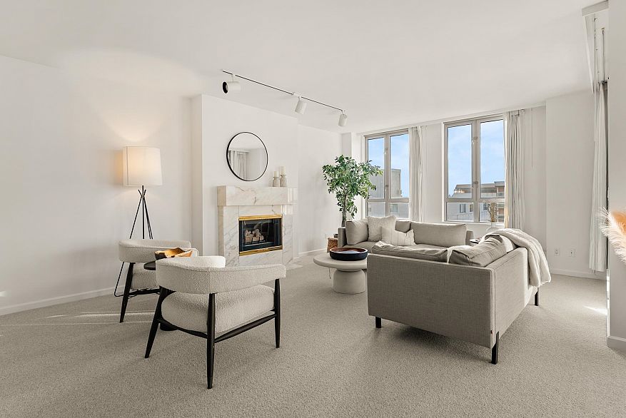 701 5850 Balsam Street