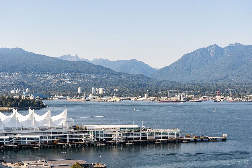 2709 108 W Cordova Street