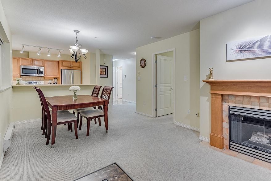 317 2929 W 4th Avenue