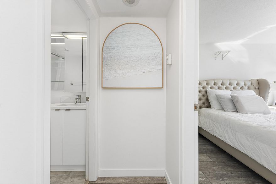 1401 811 Helmcken Street