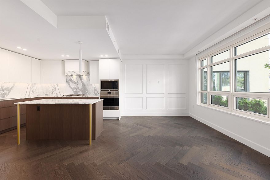 101 3668 W 10th Avenue